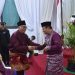 Wali Kota Jambi, Dr.dr. H. Maulana,M.K.M, didampingi Ketua TP PKK Kota Jambi, Dr. dr. Hj. Nadiyah Maulana, Sp.OG, menghadiri Sidang Paripurna Istimewa Pemerintah Kabupaten Bungo. (Foto : ist)