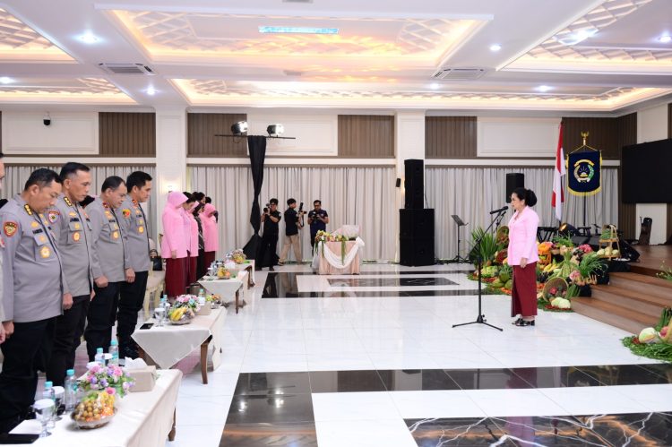 Polda Jambi menggelar syukuran Hari Kesatuan Gerak Bhayangkari (HKGB) ke-73 Tahun 2025. (Foto : ist)