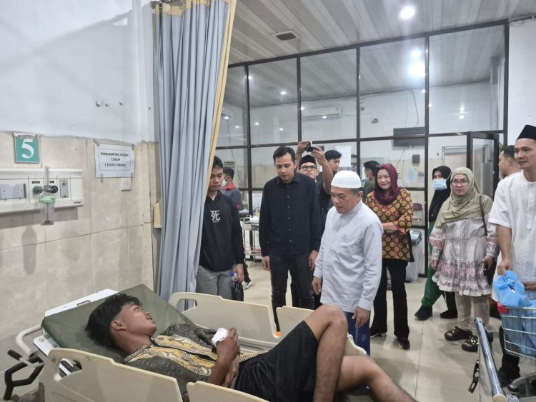 Lebaran Penuh Empati, Gubernur Al Haris Bawa Tali Asih dan Pastikan Layanan RS Tetap Prima. (Foto : ist)