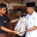 Wabup Khafid Serahkan Bantuan Sosial Korban Kebakaran di Seling. (Foto : ist)
