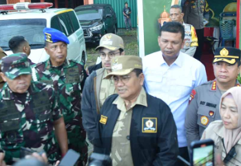 Volume Sampah Meningkat, Wali Kota Jambi Tegaskan Tim Pengangkut Sampah Tetap Bekerja Dihari Lebaran. (Foto : ist)