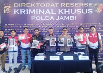 Ditreskrimsus Polda Jambi rilis pengungkapan penyelewengan BBM subsidi. (Foto : Rolan - sinarjambi.com)