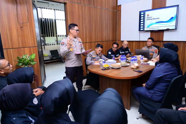 Bidhumas Polda Jambi Tingkatkan Kapasitas Personel melalui Pelatihan Peningkatan Kemampuan. (Foto : ist)