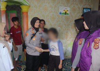 Langkah Humanis Polda Jambi: Dampingi Trauma Anak Pasca-Insiden Tragis yang Menimpa Sang Ayah. (Foto : ist)