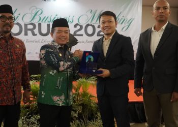 Gubernur Al Haris Tekankan Penguatan UMKM sebagai Pilar Ketahanan Ekonomi di Jambi Business Matching Forum 2026. (Foto : ist)