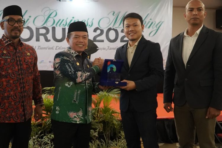 Gubernur Al Haris Tekankan Penguatan UMKM sebagai Pilar Ketahanan Ekonomi di Jambi Business Matching Forum 2026. (Foto : ist)