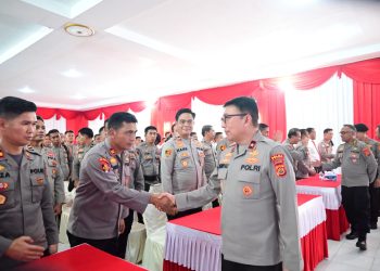 Wakapolda Jambi Kunjungi Polres Sarolangun, Tekankan Profesionalisme dan Respons Cepat Layanan Masyarakat. (Foto : ist)