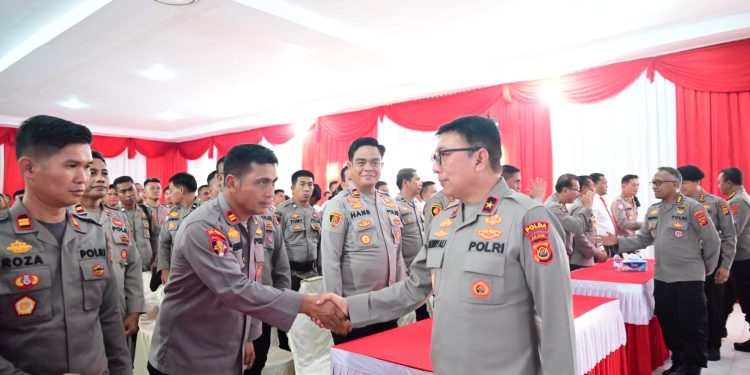 Wakapolda Jambi Kunjungi Polres Sarolangun, Tekankan Profesionalisme dan Respons Cepat Layanan Masyarakat. (Foto : ist)