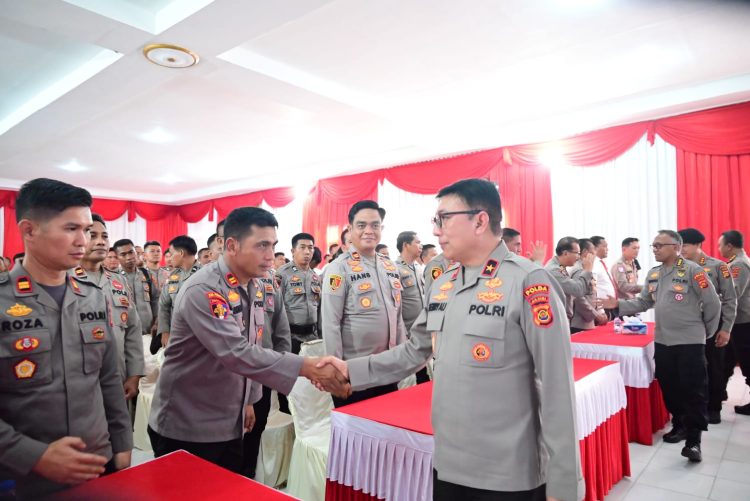 Wakapolda Jambi Kunjungi Polres Sarolangun, Tekankan Profesionalisme dan Respons Cepat Layanan Masyarakat. (Foto : ist)