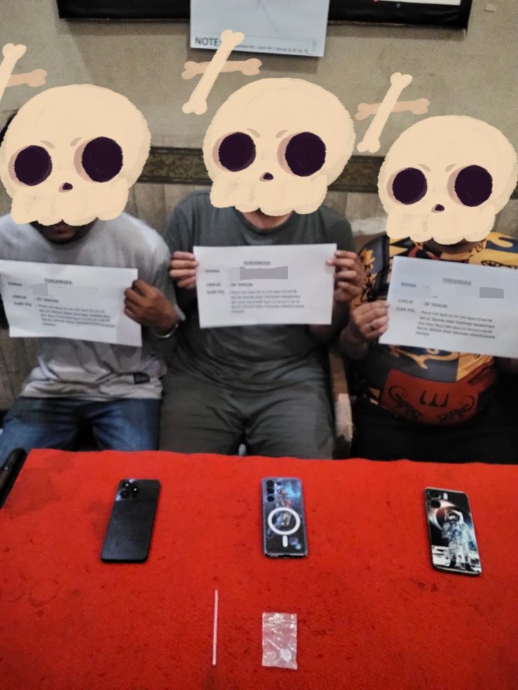 Satresnarkoba Polresta Jambi Tangkap 3 Orang Pelaku Tindak Pidana Narkotika, Amankan BB Sabu 1 Paket 1,66 Gram. (Foto : ist)