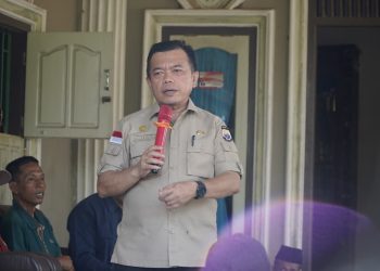 Tinjau Warga Selango yang Terdampak Banjir, Gubernur Al Haris Beri Motivasi Agar Tetap Tegar dan Sabar serta Gelontorkan 1 ton Beras. (Foto : ist)