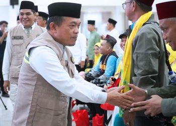 Lepas Kloter Perdana Keberangkatan Haji 2026 Provinsi Jambi, Gubernur Al Haris Tegaskan Komitmen Pelayanan Terbaik untuk Jema'ah. (Foto : ist)