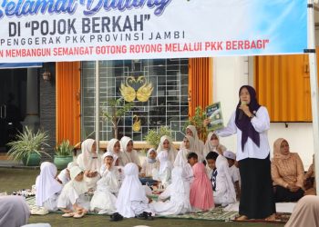 Rabu Berkah TP PKK Jambi, Hesti Haris Hadirkan Cek Kesehatan dan Pengobatan Gratis. (Foto : ist)