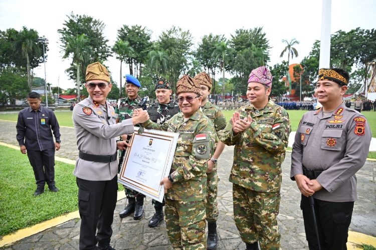 Kapolda Jambi Pimpin Apel Kebangsaan Sabuk Kamtibmas, Perkuat Sinergi Ciptakan Kota Jambi Aman dan Kondusif. (Foto : ist)