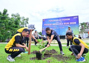 Polda Jambi Tanam Pohon dalam Road to Presisi Merdeka Run 2026, Wujud Nyata Kepedulian Lingkungan. (Foto : ist)