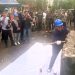 Walikota Jambi Maulana secara simbolis menghancurkan tempat pembuangan sampah di RT 10, pasar buah Kelurahan Orang Kayo Hitam, Kecamatan Pasar, kota Jambi. (Foto : Rolan - sinarjambi.com)