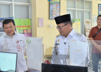 Tinjau Fasilitas Kesehatan Puskesmas Tahtul Yaman, Wali Kota Maulana Kenang Awal Pengabdian Sebagai Seorang Dokter PTT. (Foto : ist)
