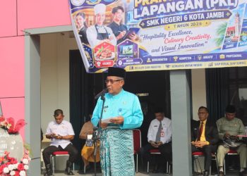 Lepas 219 Siswa PKL SMKN 6 Kota Jambi, Wagub Sani Dorong Generasi Siap Kerja dan Berdaya Saing Nasional. (Foto : ist)