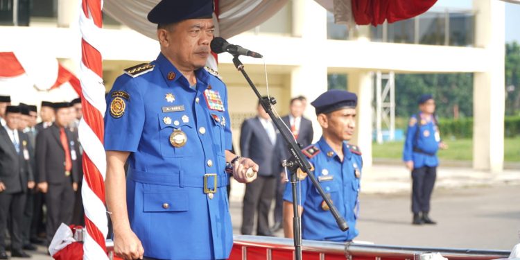 Pimpin Upacara HUT Damkar ke-107, Satpol PP ke-76 dan Satlinmas ke-64, Gubernur Al Haris: Momentum Meningkatkan Pelayanan Kepada Masyarakat. (Foto : ist)