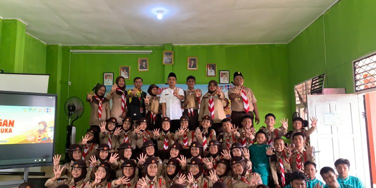 SMP Negeri 04 Merangin Resmi Buka Edukasi Literasi Keuangan untuk Anggota Pramuka. (Foto : ist)