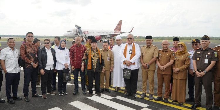 Jakarta–Muara Bungo Terhubung, Batik Air Terbang Perdana, Gubernur Al Haris: Ini Kunci Pemerataan. (Foto : ist)