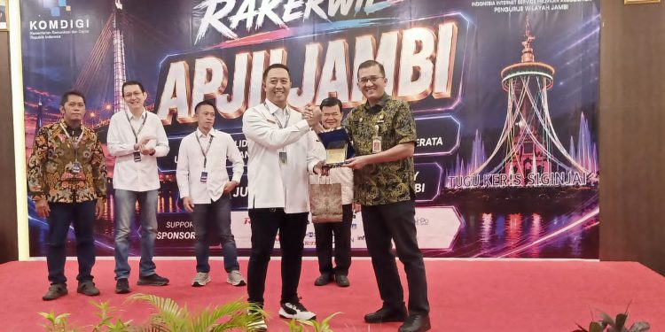 Wakili Gubernur Jambi Buka Rakerwil APJII, Ariansyah Tegaskan Komitmen Hadirkan Internet Terjangkau untuk Masyarakat. (Foto : ist)