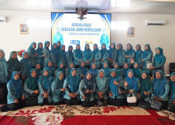 Sosialisasikan Gerakan Jambi Bersholawat di Kerinci, Hesti Haris: Jadikan Sholawat Energi Positif dalam Mendidik Generasi Berakhlak. (Foto : ist)