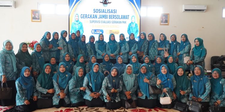 Sosialisasikan Gerakan Jambi Bersholawat di Kerinci, Hesti Haris: Jadikan Sholawat Energi Positif dalam Mendidik Generasi Berakhlak. (Foto : ist)