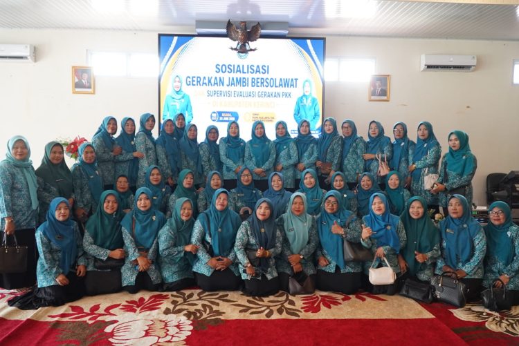 Sosialisasikan Gerakan Jambi Bersholawat di Kerinci, Hesti Haris: Jadikan Sholawat Energi Positif dalam Mendidik Generasi Berakhlak. (Foto : ist)