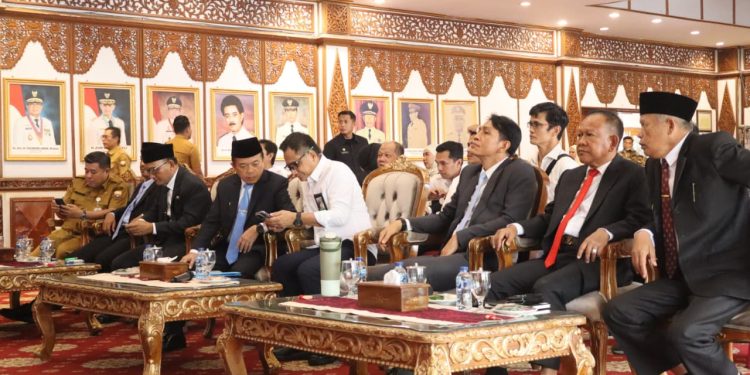 Gubernur Al Haris: Program IJD Bukti Komitmen Membangun Infrastruktur Guna Tingkatkan Konektivitas Antar Wilayah. (Foto : ist)