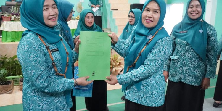 Hj. Hesti Haris: Religiusitas dan Kekompakan PKK Kunci Sukses Program Hingga ke Tingkat Desa. (Foto : ist)