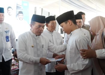 Gelar 10 Muharram 1448 H/2026 M, Pemprov Jambi Beri Santunan kepada 2000 Anak Yatim dan Difabel. (Foto : ist)