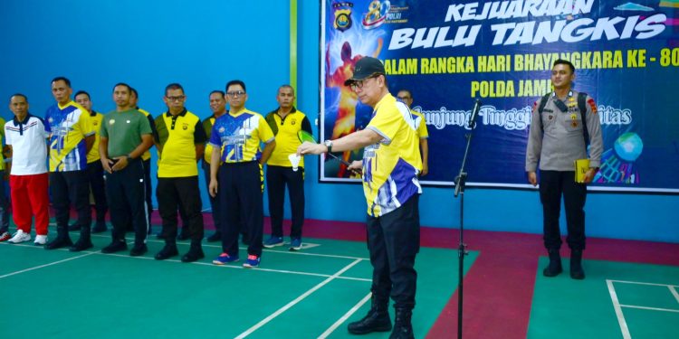 Polda Jambi Resmi Buka Kejuaraan Bulu Tangkis HUT Bhayangkara ke-80 Tahun 2026. (Foto : ist)
