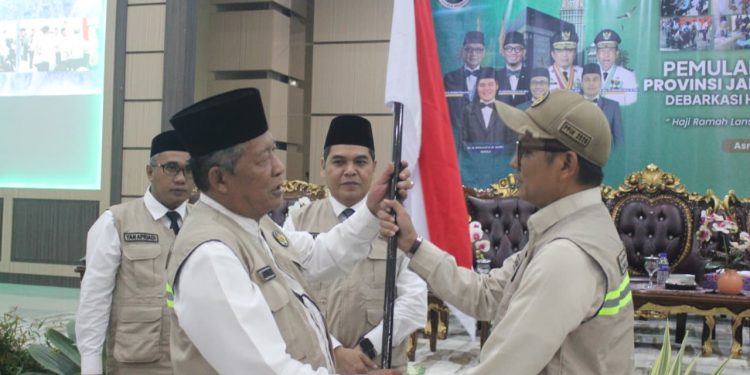Wagub Sani Sambut Kepulangan 443 Jamaah Haji Kloter BTH-21 ke Provinsi Jambi. (Foto : ist)