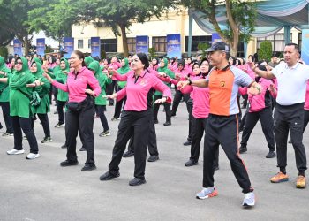 Polda Jambi Gelar Olahraga Bersama TNI - Polri dan Masyarakat, Perkuat Sinegritas Menuju Hari Bhayangkara Ke-80. (Foto : ist)