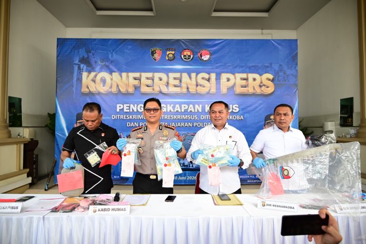 Polda Jambi Gelar Konferensi Pers Ungkap Ratusan Kasus Kriminal, Narkotika Dan Tindak Pidana. (Foto : ist)