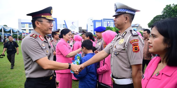 Personel Polda Jambi Naik Pangkat, Kapolda: Pangkat Baru Adalah Amanah untuk Meningkatkan Pengabdian kepada Masyarakat. (Foto : ist)