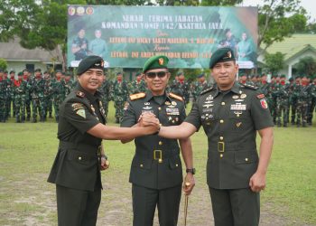 Tongkat Komando Yonif 142/Ksatria Jaya Berganti. (Foto : ist)