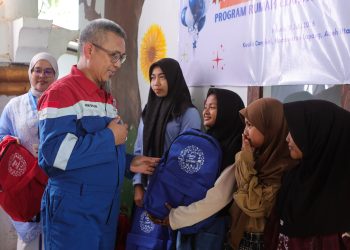 Latih Kesiapsiagaan, PHE NSO Edukasi Anak Desa Kuala Cangkoi Tanggap Bencana. (Foto : ist)