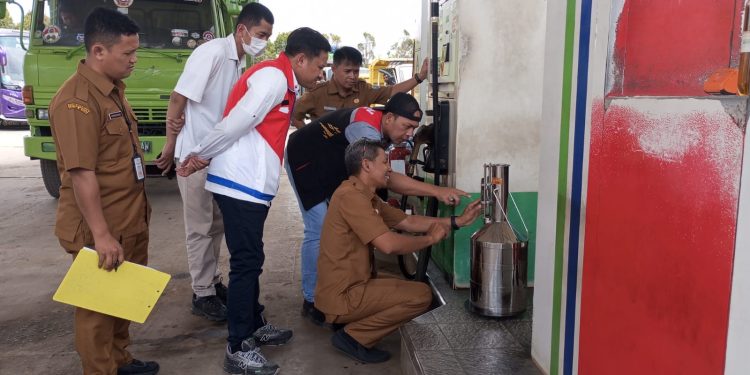 Pengecekan di salah satu SPBU. (Foto : ist)