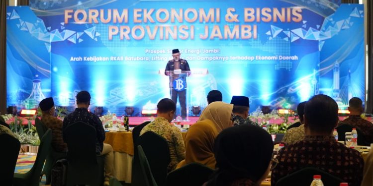 Hadiri Forum Ekonomi Bisnis, Sekda Sudirman Tekankan Tata Kelola Migas dengan Memperhatikan Aspek Lingkungan. (Foto : ist)