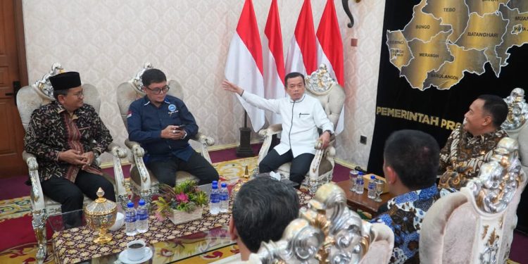 Gubernur Al Haris Terima Audiensi Komisaris Utama PT Jasa Raharja. (Foto : ist)