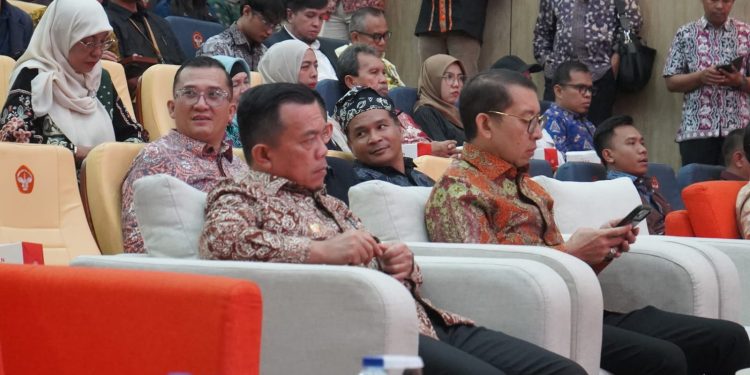 Gubernur Al Haris Dampingi Menteri Kebudayaan RI Beri Kuliah Umum di Unja. (Foto : ist)