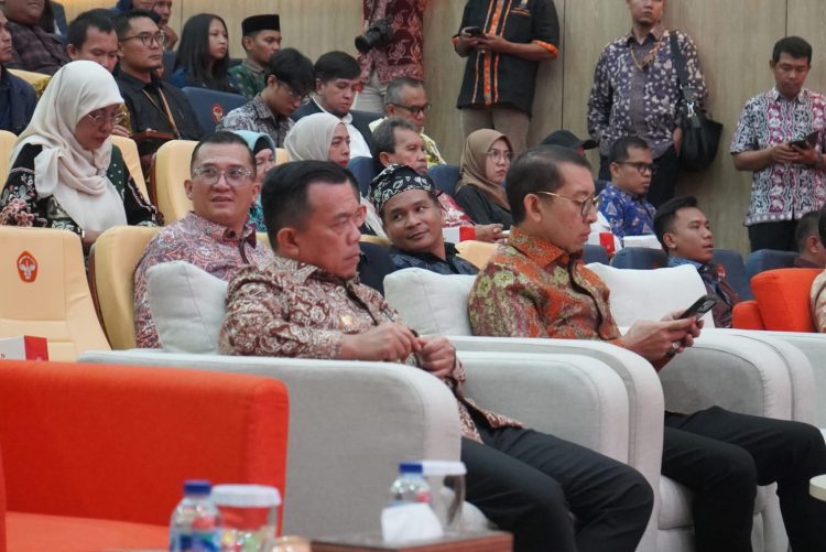 Gubernur Al Haris Dampingi Menteri Kebudayaan RI Beri Kuliah Umum di Unja. (Foto : ist)