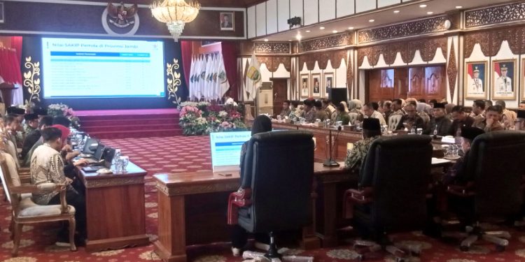 Suasana evaluasi SAKIP di auditorium rumah dinas Gubernur Jambi. (Foto : Rolan - sinarjambi.com)
