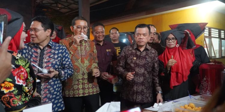 Gubernur Al Haris dan Menteri Kebudayaan RI Buka Pusparagam Negeriku "Dari Jambi untuk Indonesia", Perkuat Pelestarian Budaya dan Dorong Ekonomi Kreatif. (Foto : ist)
