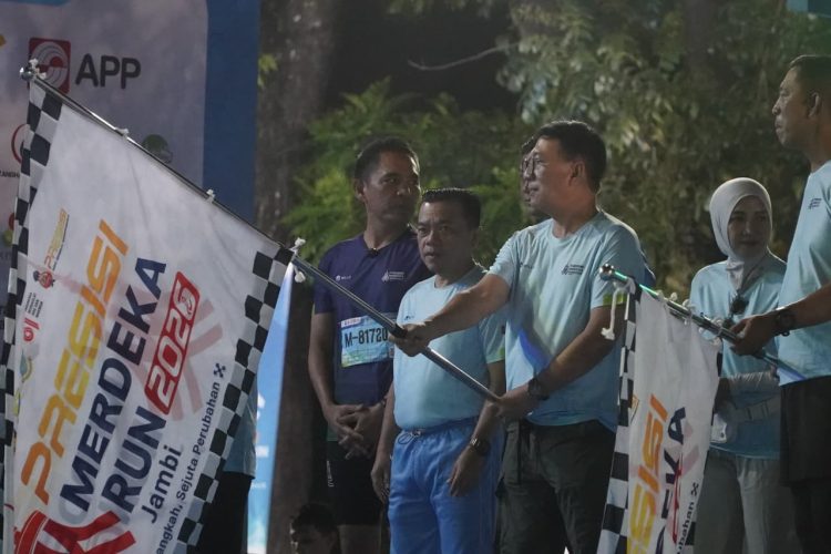 Ribuan Pelari Padati Telanaipura, Gubernur Al Haris, Kapolda Jambi, Bupati/Wali Kota Lepas Flag Off Presisi Merdeka Run 2026. (Foto : ist)