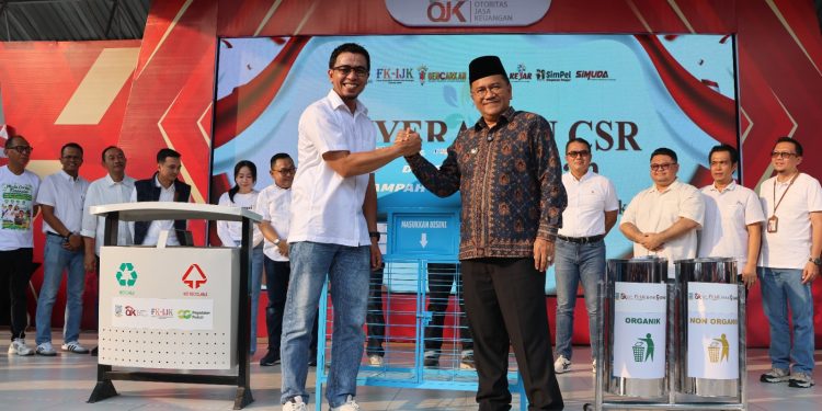 Otoritas Jasa Keuangan (OJK) Provinsi Jambi bersama industri perbankan dan asosiasi perbankan menyelenggarakan Peringatan Hari Indonesia Menabung di Banjuran Budayo Jambi. (Foto : ist)