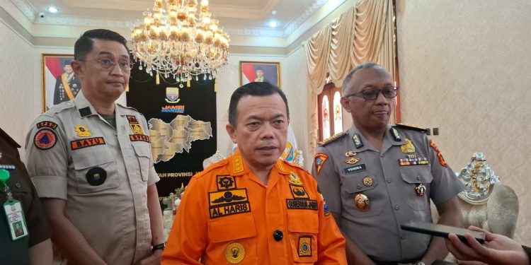 Di Hadapan Pemerintah Pusat, Gubernur Al Haris Pastikan Satgas Karhutla Terus Bekerja Padamkan Titik Api. (Foto : ist)