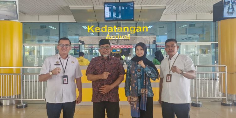 Sekda Sudirman Sambut Purna Paskibraka Nasional: Jadi Kebanggaan, Nindya Eltsani Bawa Nama Jambi ke Tingkat Nasional. (Foto : ist)